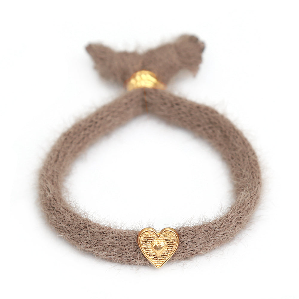 Armband flauschig taupe