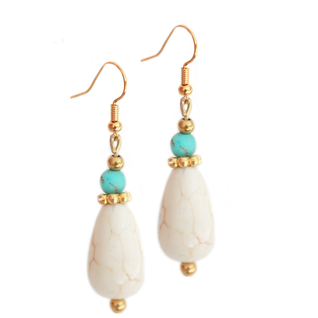 Earrings cream drops