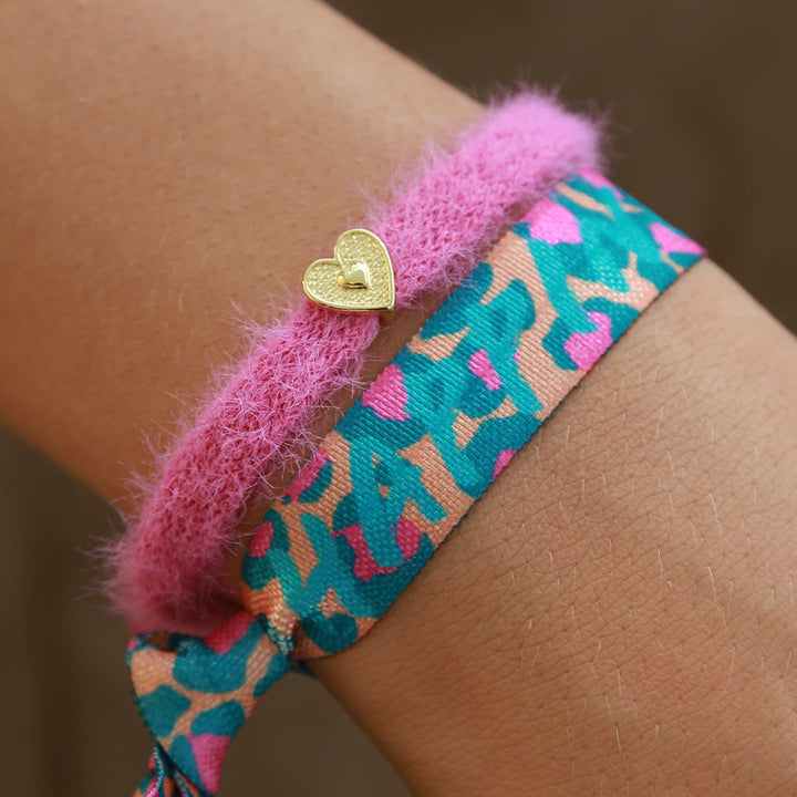 Armband flauschig rosa