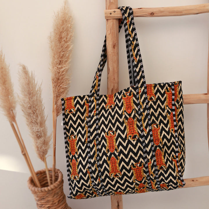 Blockprint shoulder bag chevron black