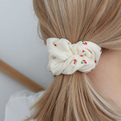 Scrunchie kers creme